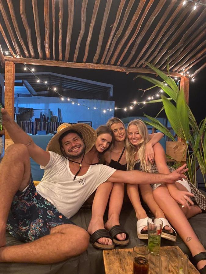 Straw Hat Hostel & Rooftop Bar Tulum Exterior foto